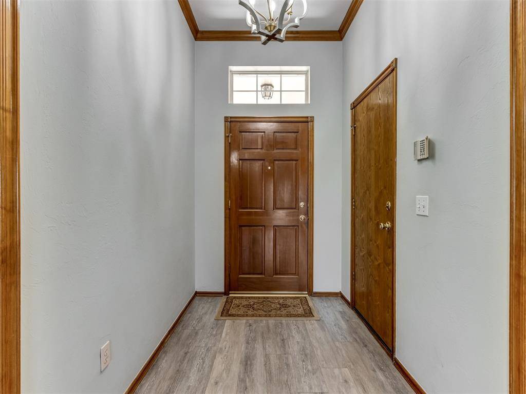 Midwest City, OK 73130,2044 Ridgeview RD
