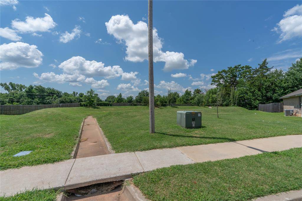 Oklahoma City, OK 73130,121 Saint Charles WAY