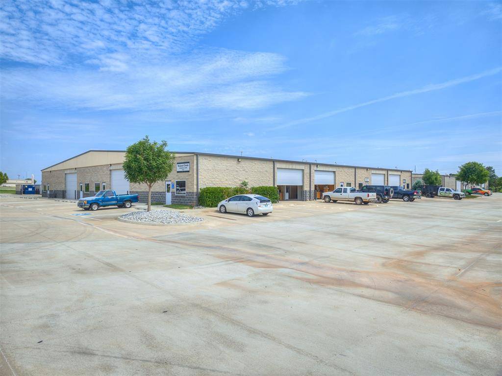 Edmond, OK 73013,7304 NW 164th ST #1