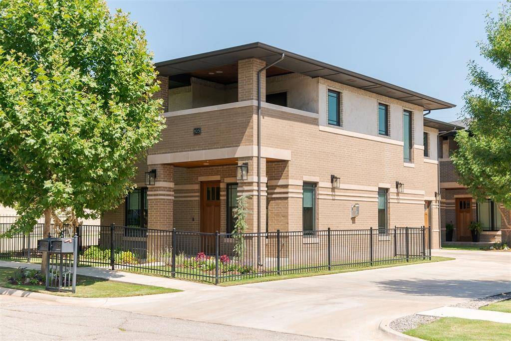 Oklahoma City, OK 73118,923 NW 43rd ST
