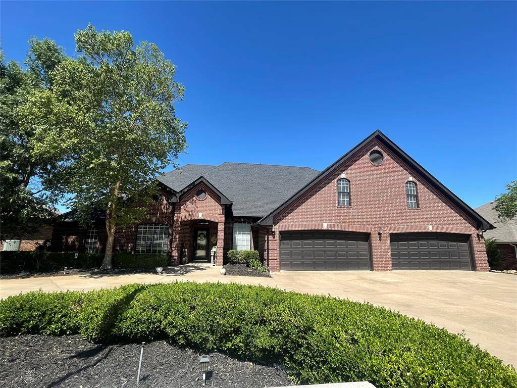 Chickasha, OK 73018,2210 Lakewood DR