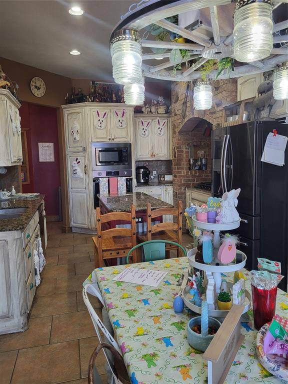 Edmond, OK 73012,1301 NW 171st ST