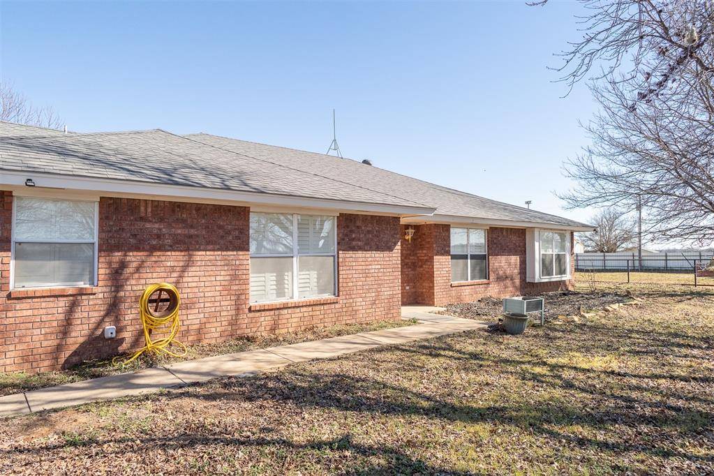 Pauls Valley, OK 73075,15383 N county Road 3213