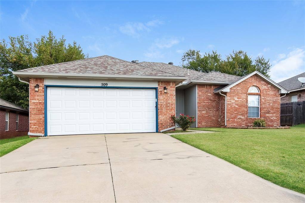 Edmond, OK 73012,509 NW 174th ST