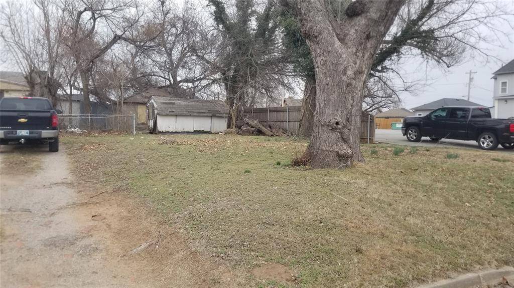 El Reno, OK 73036,114 N Barker AVE