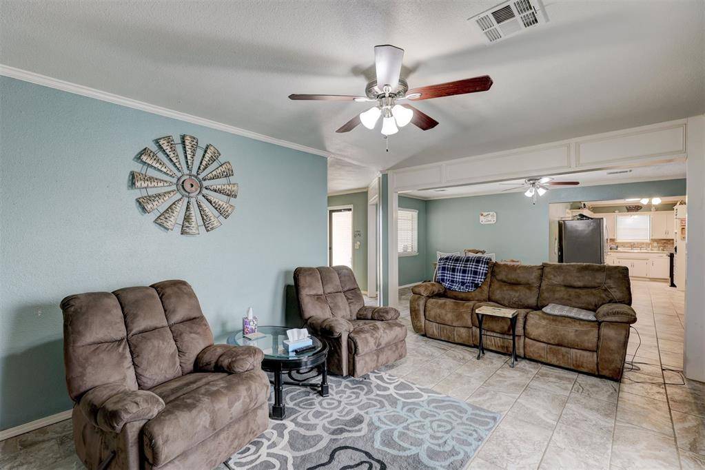 Oklahoma City, OK 73139,925 SW 94th ST