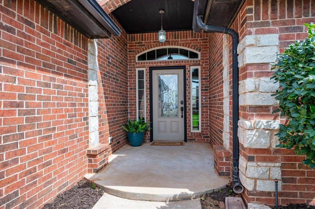 Mustang, OK 73064,3800 St Augustine ST