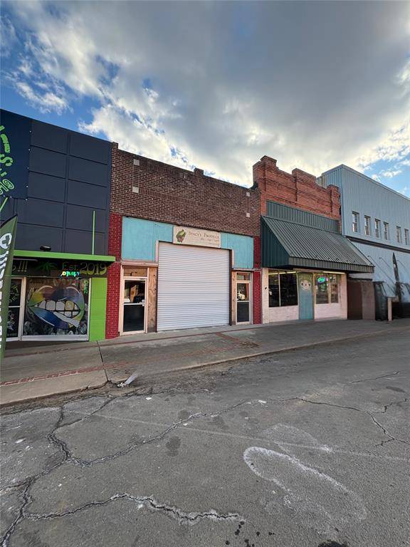 Hugo, OK 74743,106 E Half Duke ST