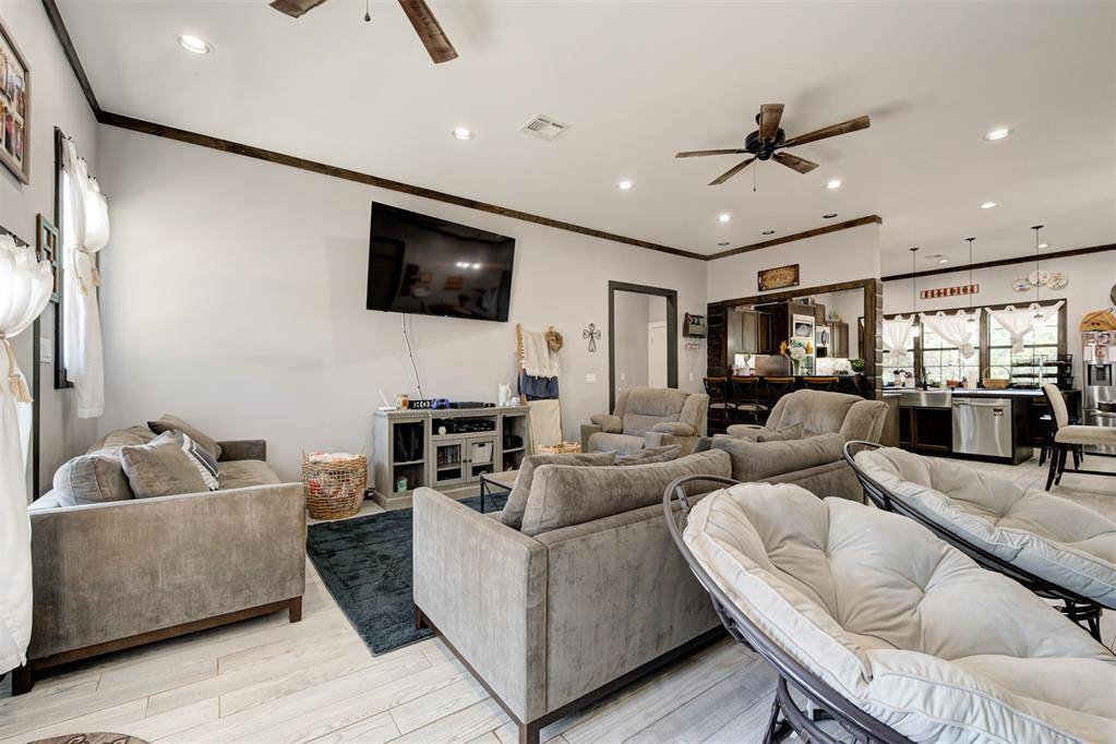 Guthrie, OK 73044,5351 Crystal Lake DR