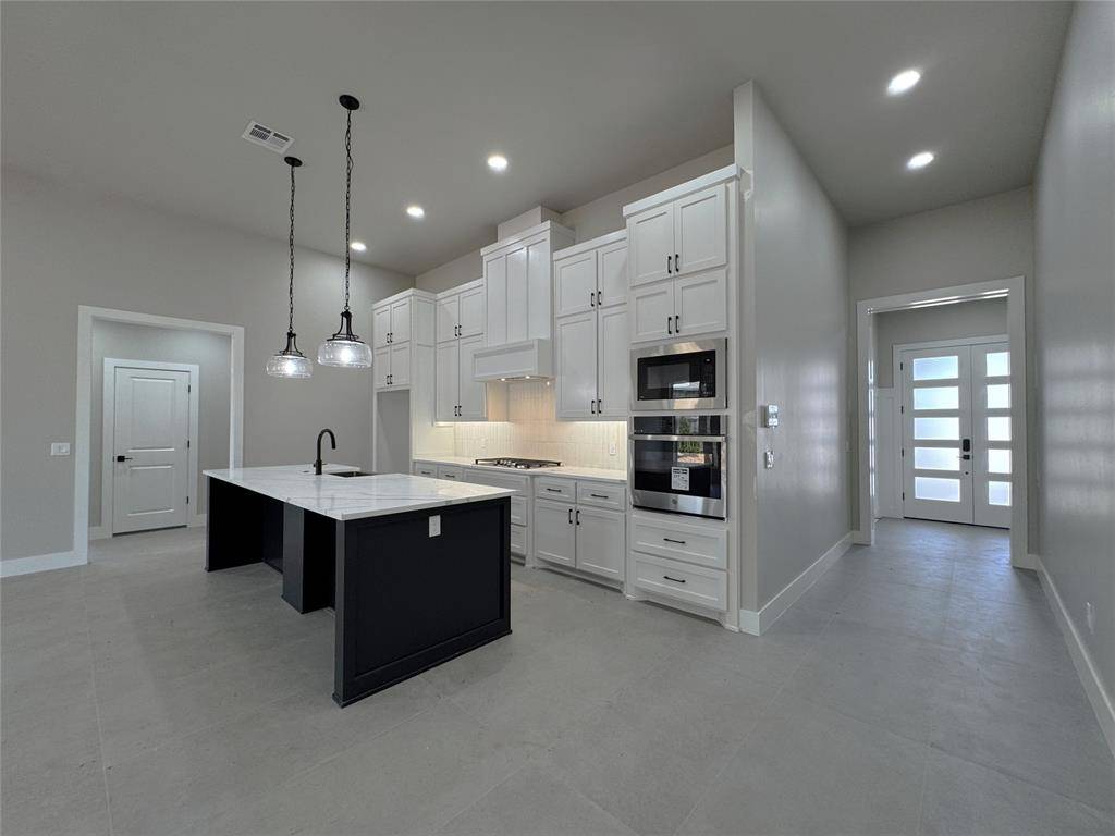 Edmond, OK 73013,7129 NW 155th ST