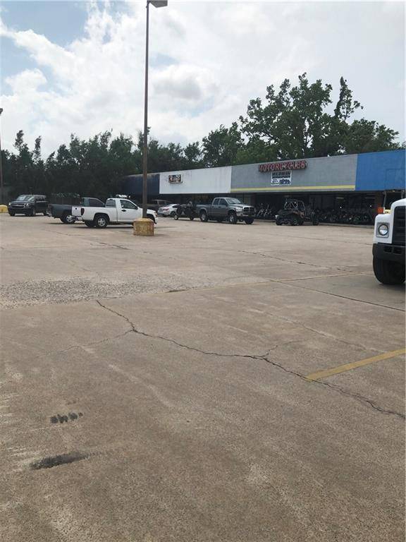 Oklahoma City, OK 73127,Address not disclosed