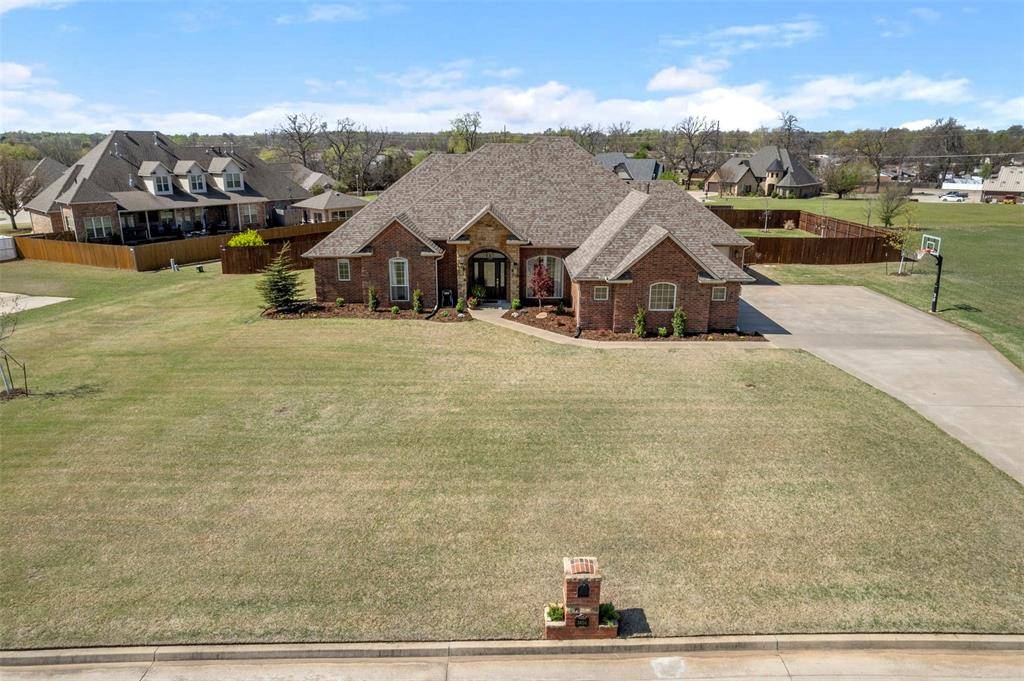 Shawnee, OK 74801,1404 Medinah DR