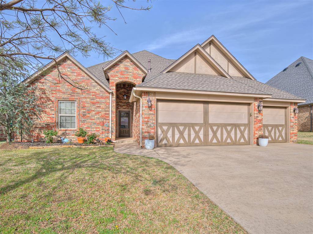 Edmond, OK 73013,16201 Royal Crest LN