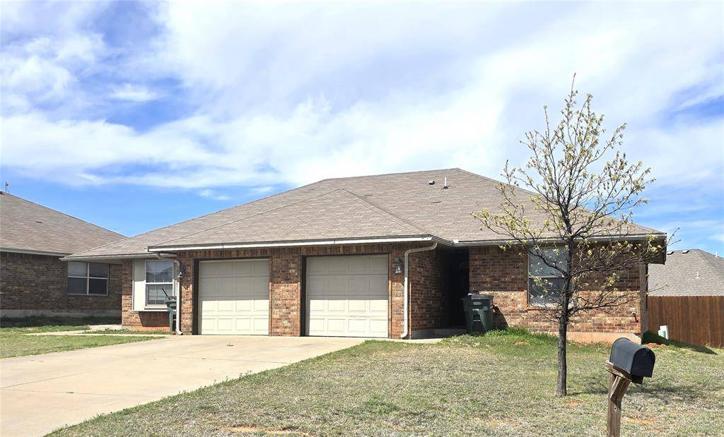 Clinton, OK 73601,20 Lombardy PL
