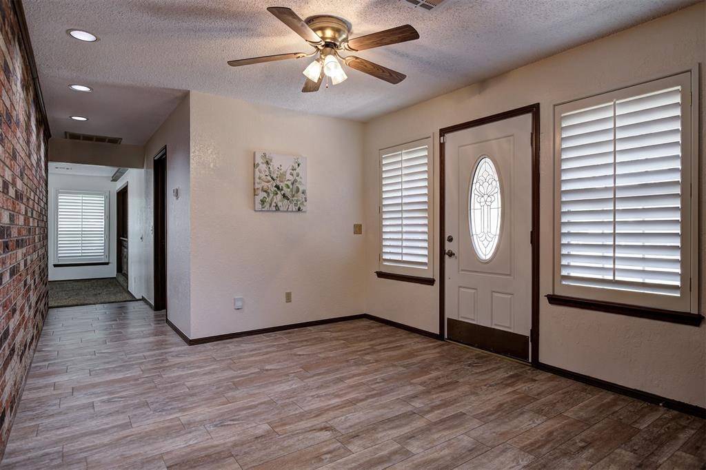 Yukon, OK 73099,11230 Folkstone DR