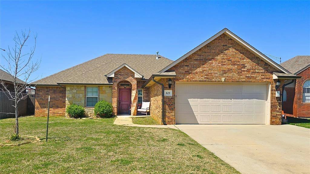 Moore, OK 73160,829 Glenwood DR