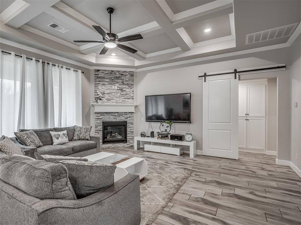 Edmond, OK 73013,5813 NW 159th ST