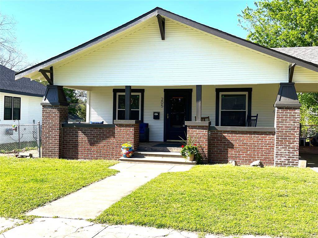 Stroud, OK 74079,205 W 5th ST