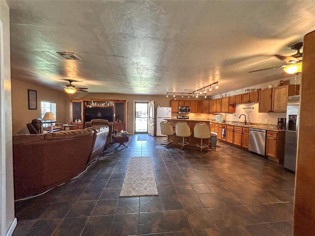 Hobart, OK 73651,429 S Bailey ST