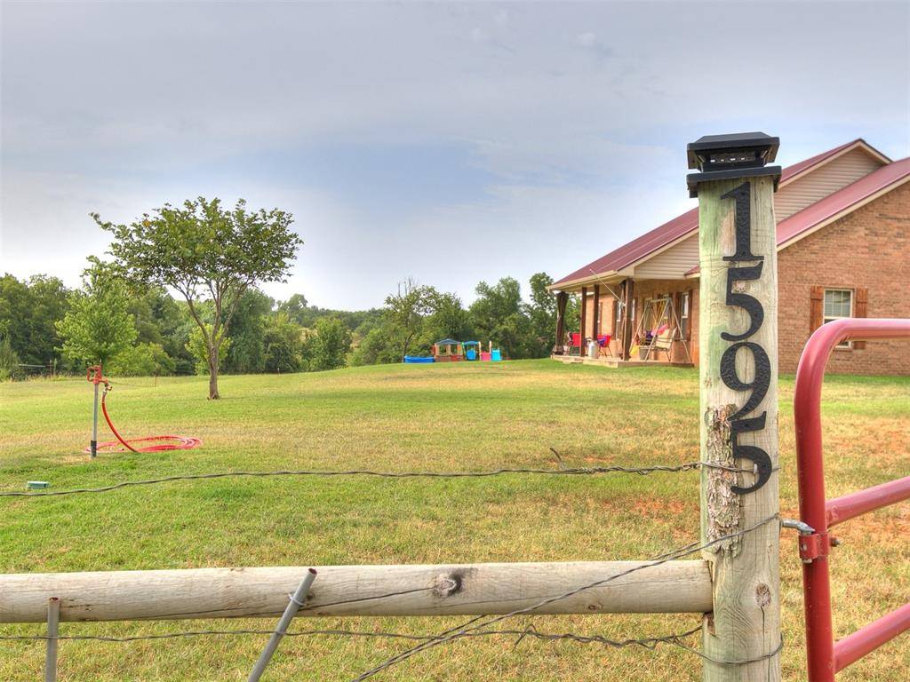 Tuttle, OK 73089,1595 County Road 1240