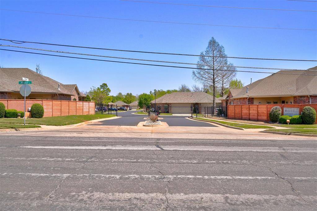 Oklahoma City, OK 73112,4408 32nd PL