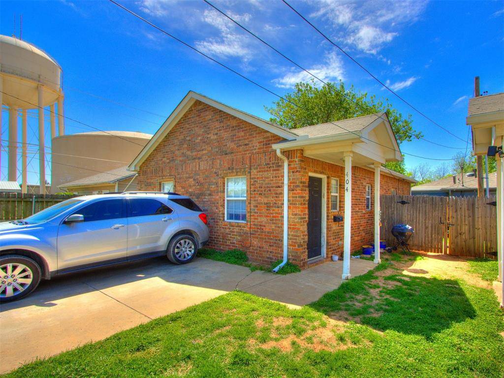 Edmond, OK 73034,404 N Baumann AVE