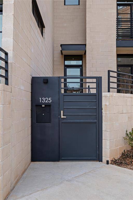 Oklahoma City, OK 73103,1325 N Dewey AVE