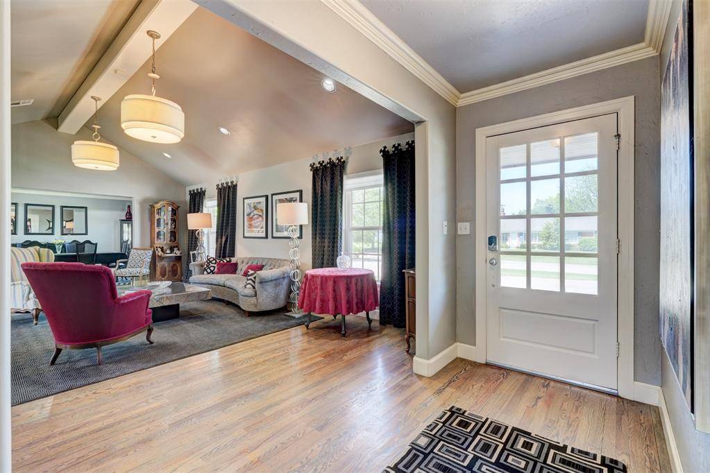 Nichols Hills, OK 73120,1804 Dorchester PL