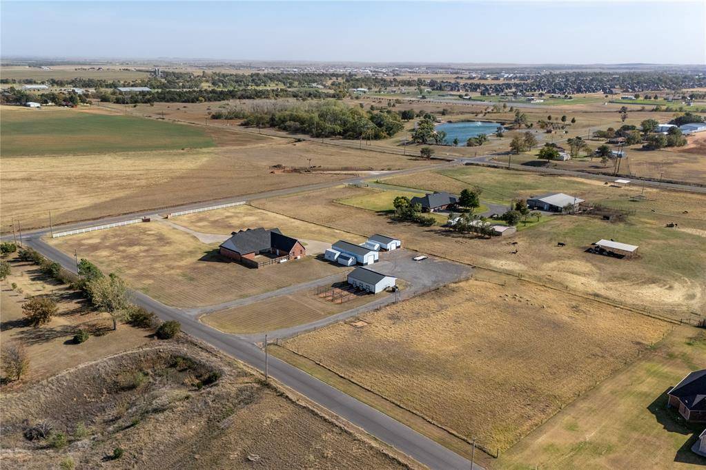 Weatherford, OK 73096,9983 N 2420 RD