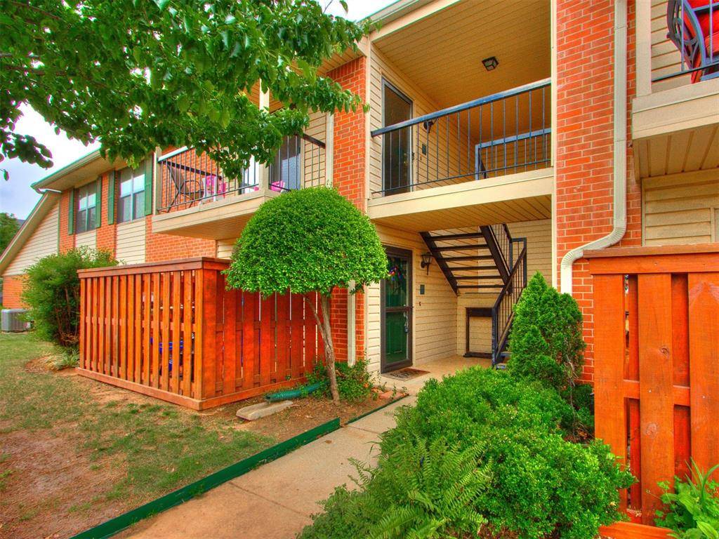 Oklahoma City, OK 73118,4400 Hemingway DR #153
