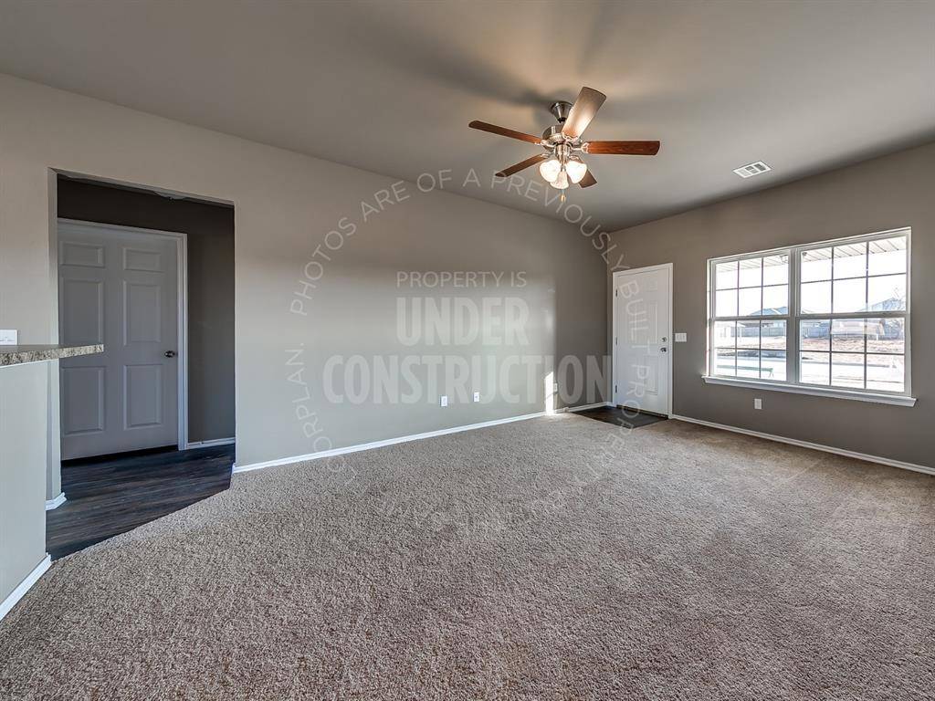 Harrah, OK 73045,21105 River Mist DR
