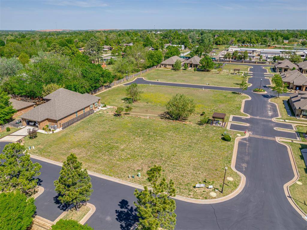 Midwest City, OK 73130,9228 Joan DR