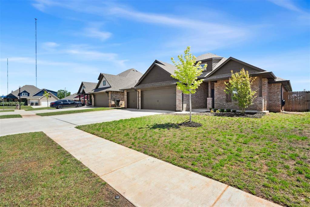 Moore, OK 73160,1632 NE 35th ST