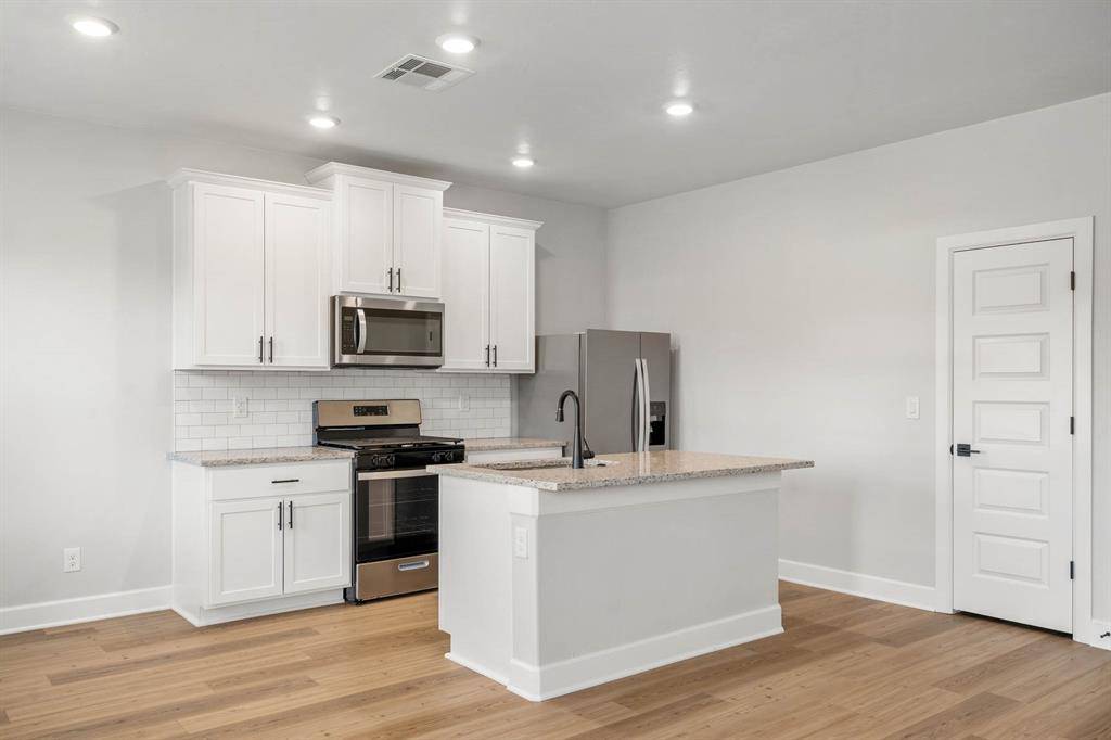Yukon, OK 73099,11832 SW 30th ST