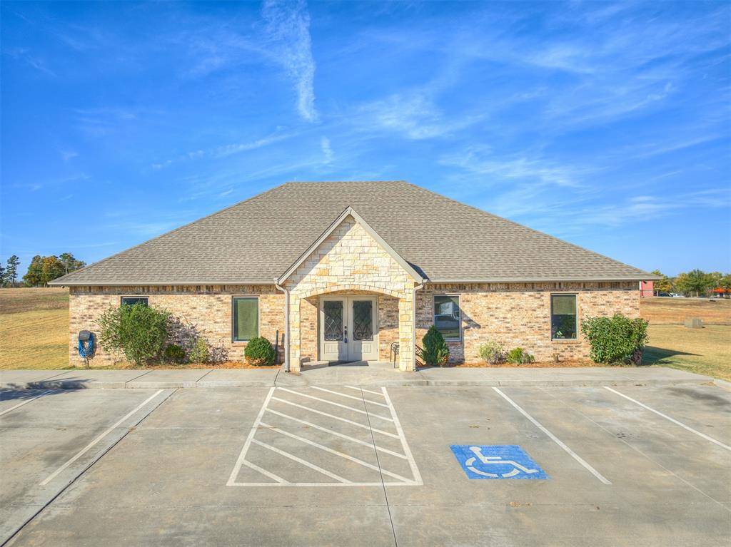 Choctaw, OK 73020,1917 Commerce ST