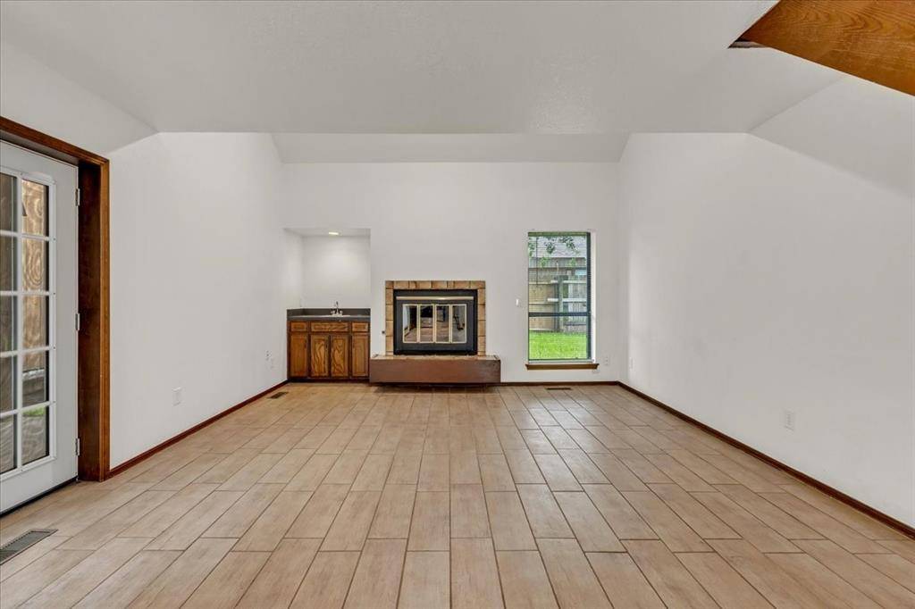 Norman, OK 73072,3732 Cedar Ridge DR