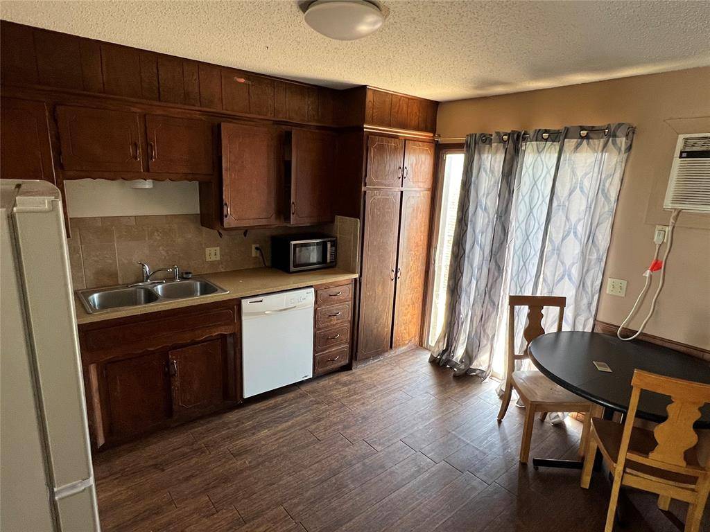 Weatherford, OK 73096,1020 N 6th ST