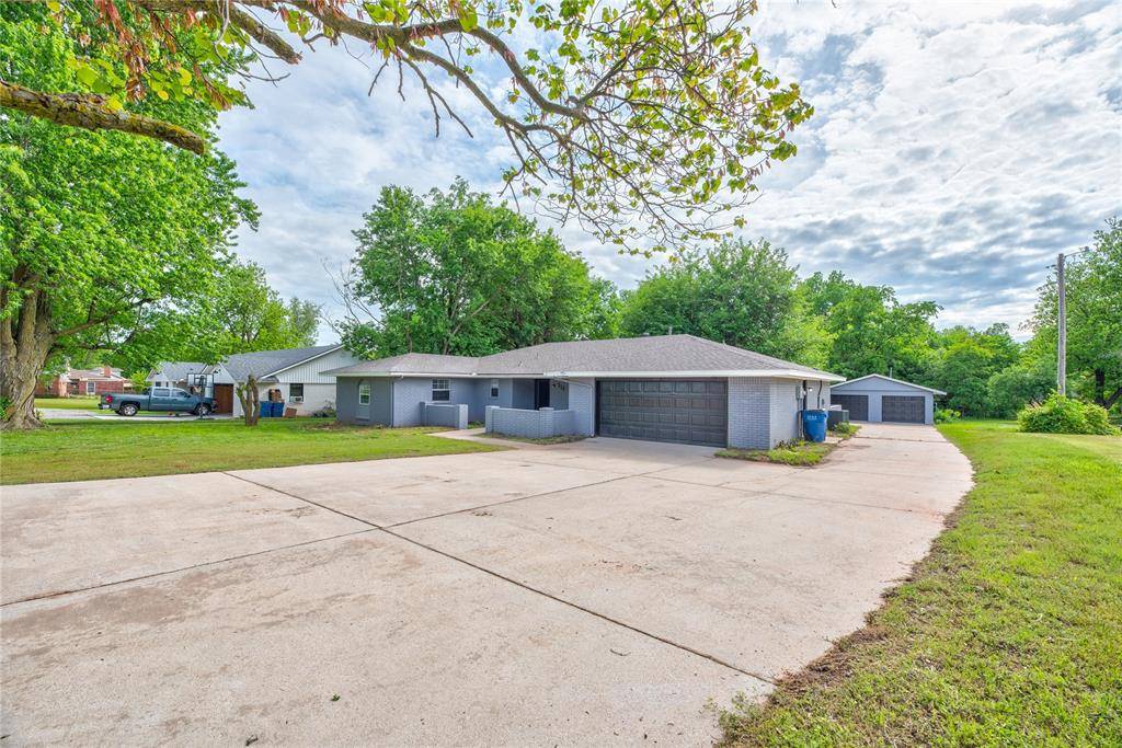 Mustang, OK 73064,215 S Lake Park DR