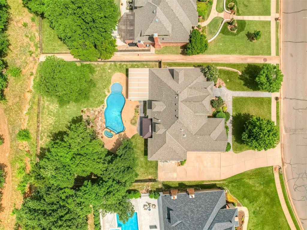 Edmond, OK 73034,2909 Cumberland DR