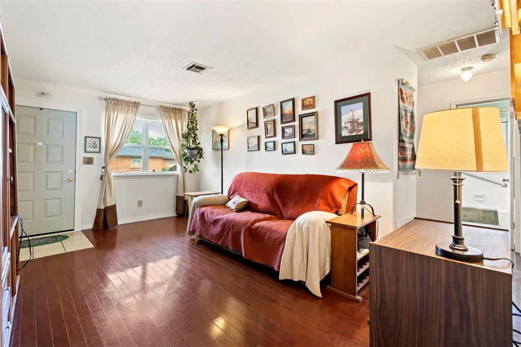 Norman, OK 73071,1318 Lakecrest DR