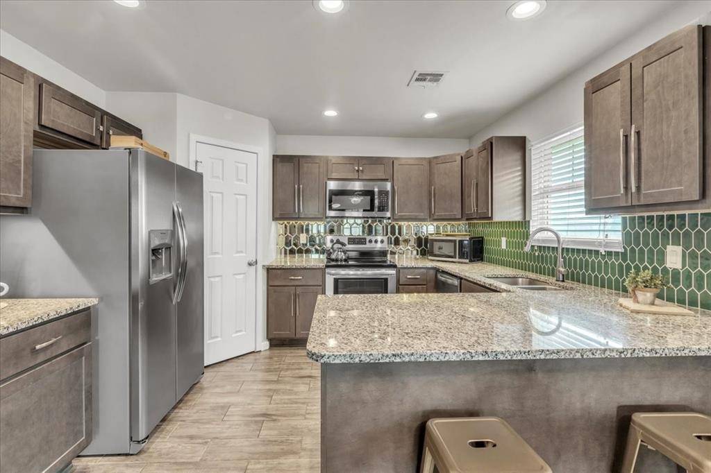 Edmond, OK 73003,216 N Walnut ST