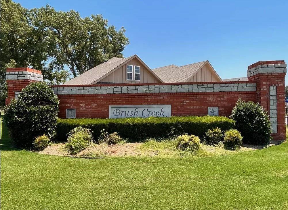 Harrah, OK 73045,20675 Brush Creek BLVD