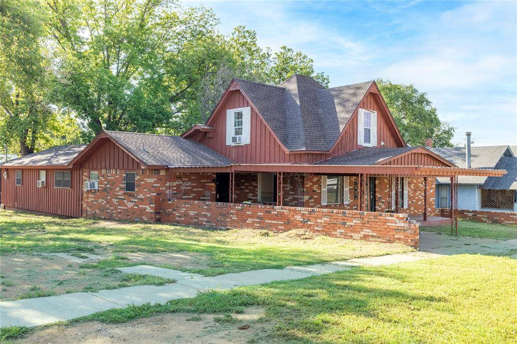 Sayre, OK 73662,310 N 4th ST