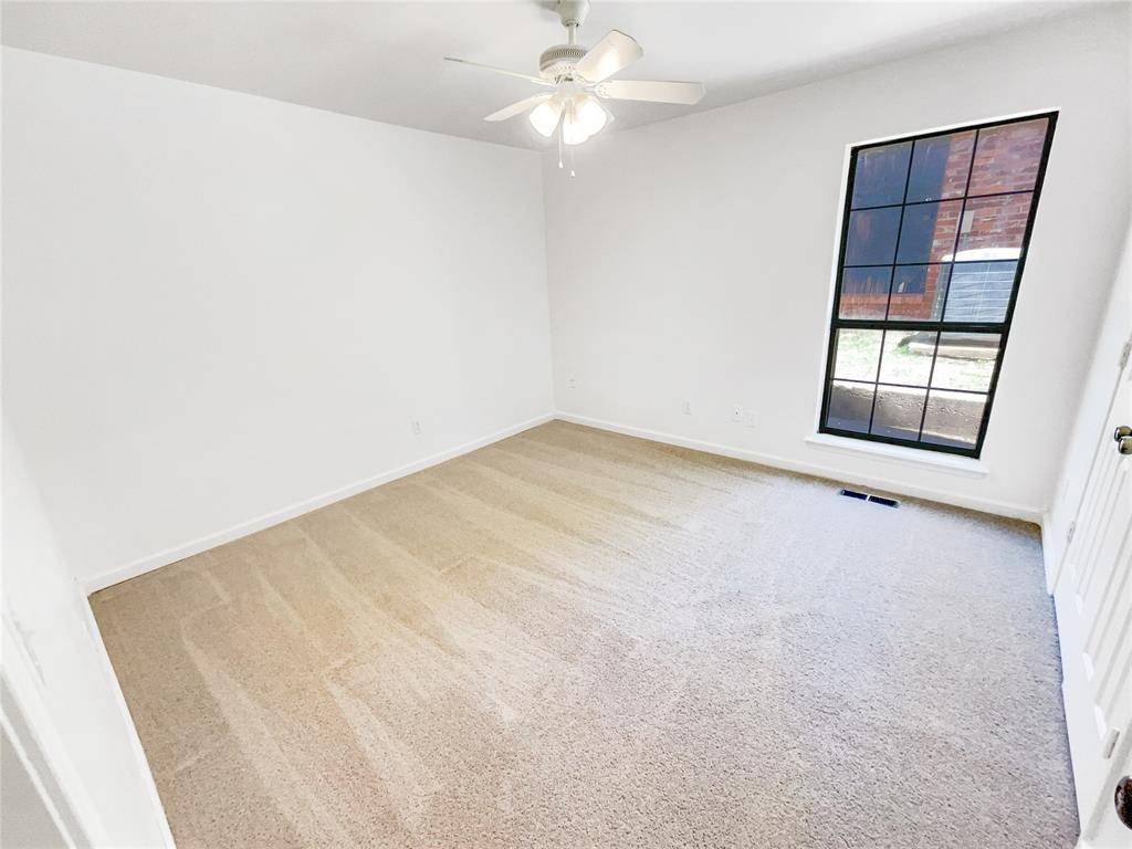 Yukon, OK 73099,11704 NW 118th ST