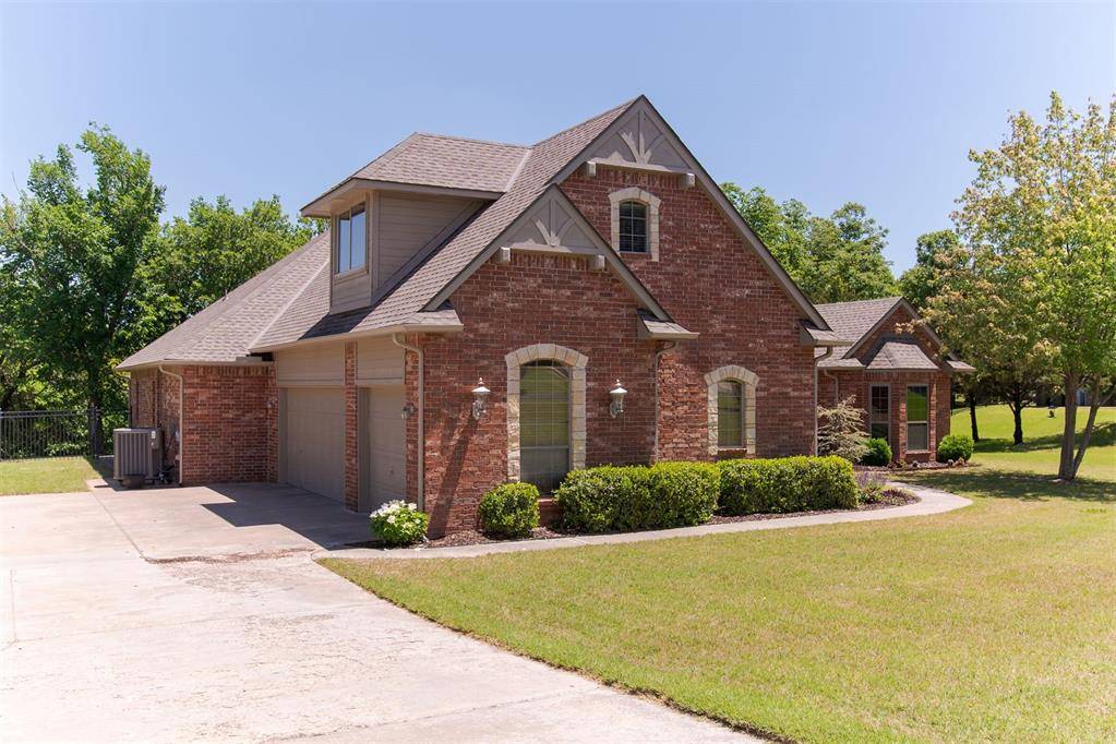 Edmond, OK 73034,7150 Oakwood Creek RD