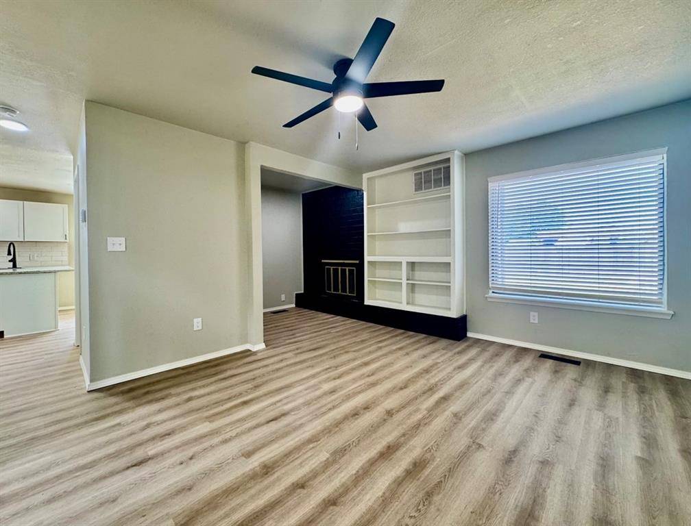 Piedmont, OK 73078,1107 N Piedmont RD #D