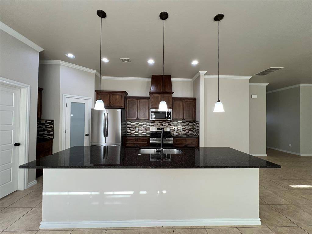 Washington, OK 73093,203 Lyla Glen