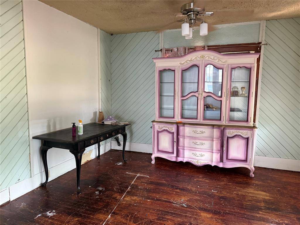 Altus, OK 73521,711 E Walnut ST
