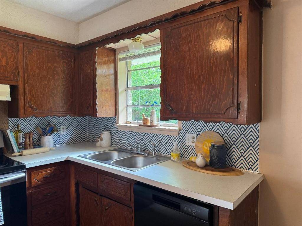 Moore, OK 73160,1115 Berwyck ST