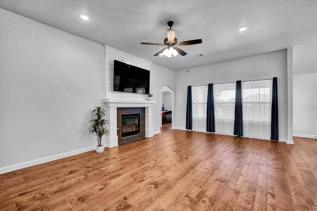 Yukon, OK 73099,12824 NW 4th TER
